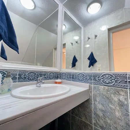 Σπίτι διακοπών Cheerful 2 Bed Townhouse With Com Pool Vm32