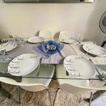 Σπίτι διακοπών Cheerful 2 Bed Townhouse With Com Pool Vm32