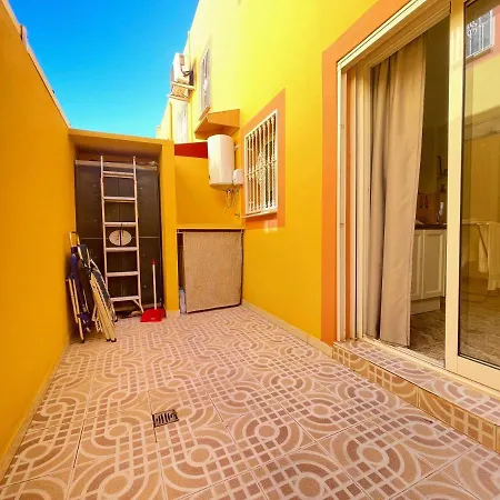Σπίτι διακοπών Cheerful 2 Bed Townhouse With Com Pool Vm32