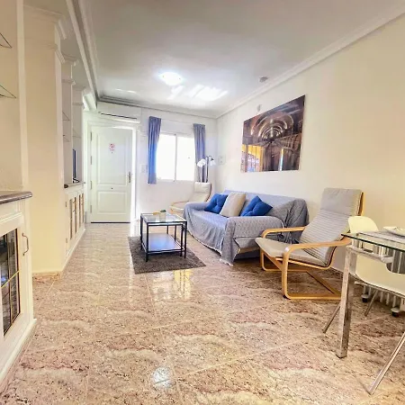 Nyaraló Cheerful 2 Bed Townhouse With Com Pool Vm32